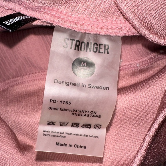 STRONGER activewear set - Picture 5 of 9